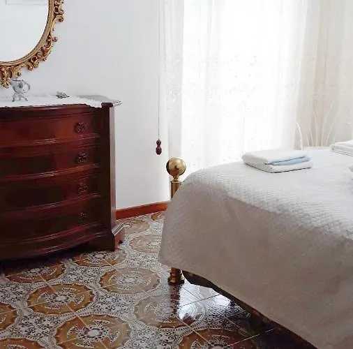 Domus Serafina - Chieti Nyaraló